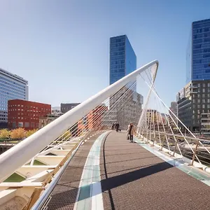 Vivienda Turistica De Prestancia Junto A La Ria De Nervion , Bilbao Spanje